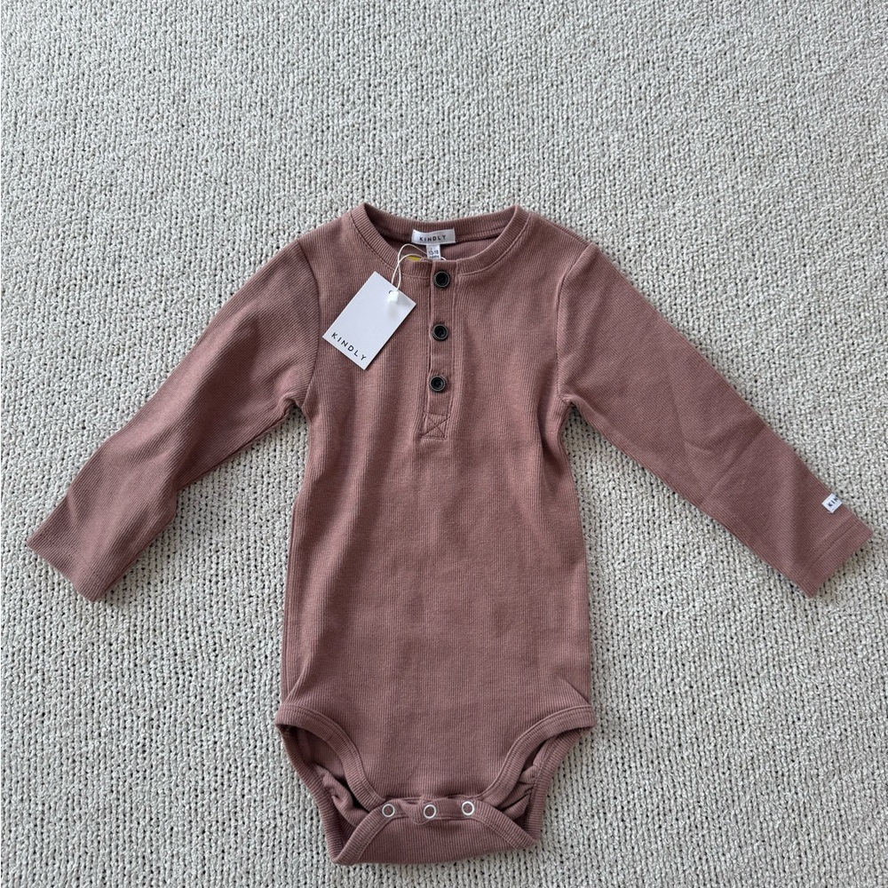 NWT Kindly The Label Baby Long Sleeve Ribbed Bodysuit Sz 12-18 Mo 100% Cotton